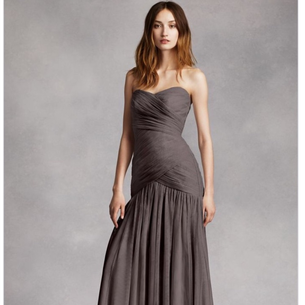 White by Vera Wang Strapless Gown Sweet❤️️Neckline