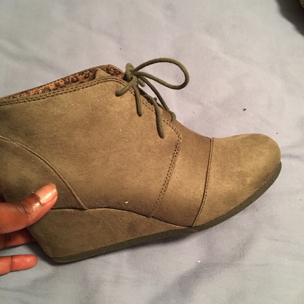 Green suede shoes