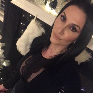 Meet your Posher, Yasmina