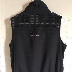 Lorna Jane zip up slvless