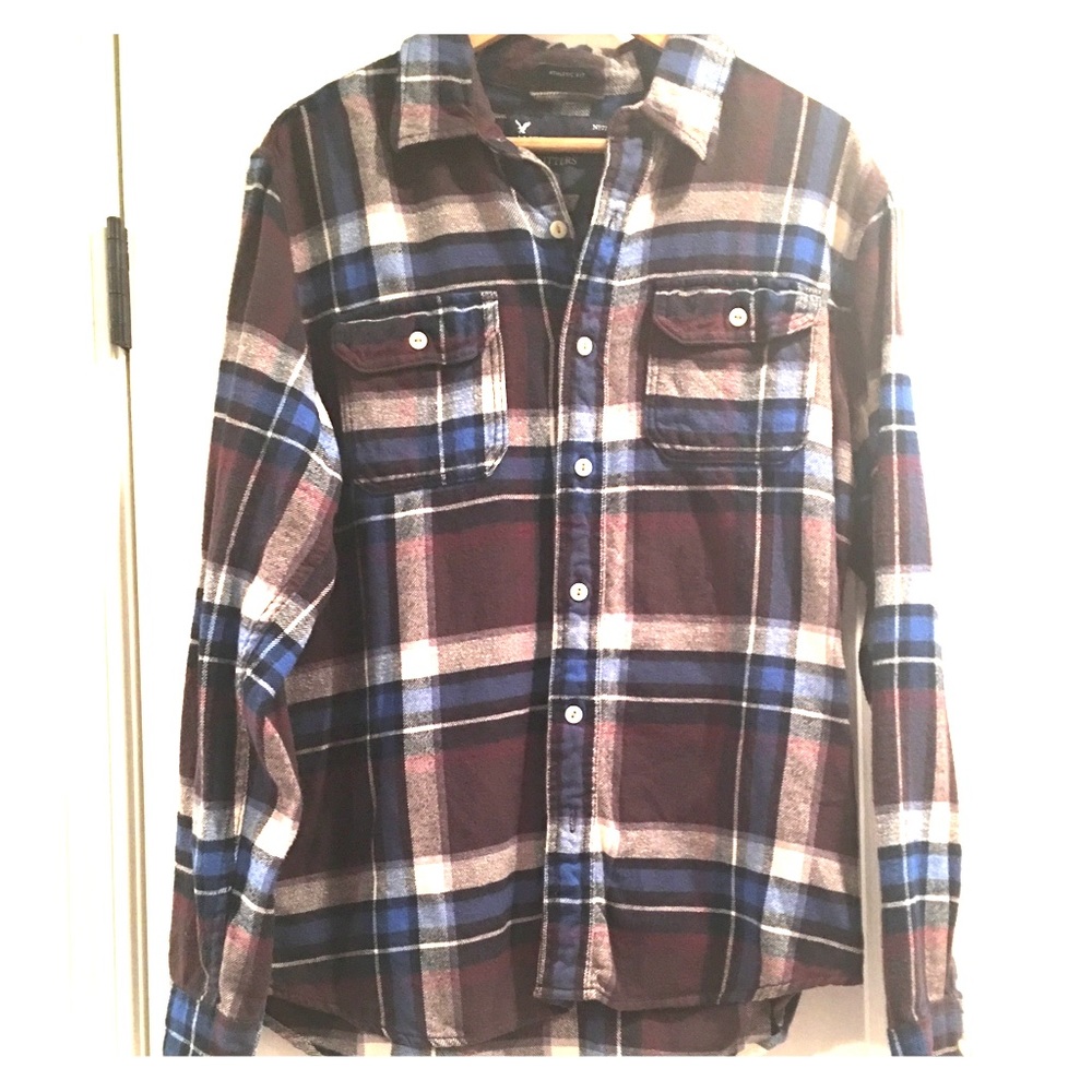 American Eagle Plaid Button Down Shirt