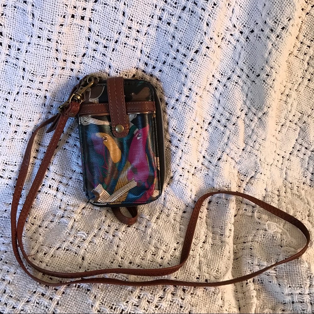 NWOT Sakroots Smartphone Wristlet in Peace Print