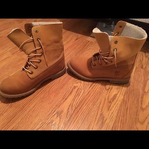 Women's size 7.5 timberland boots