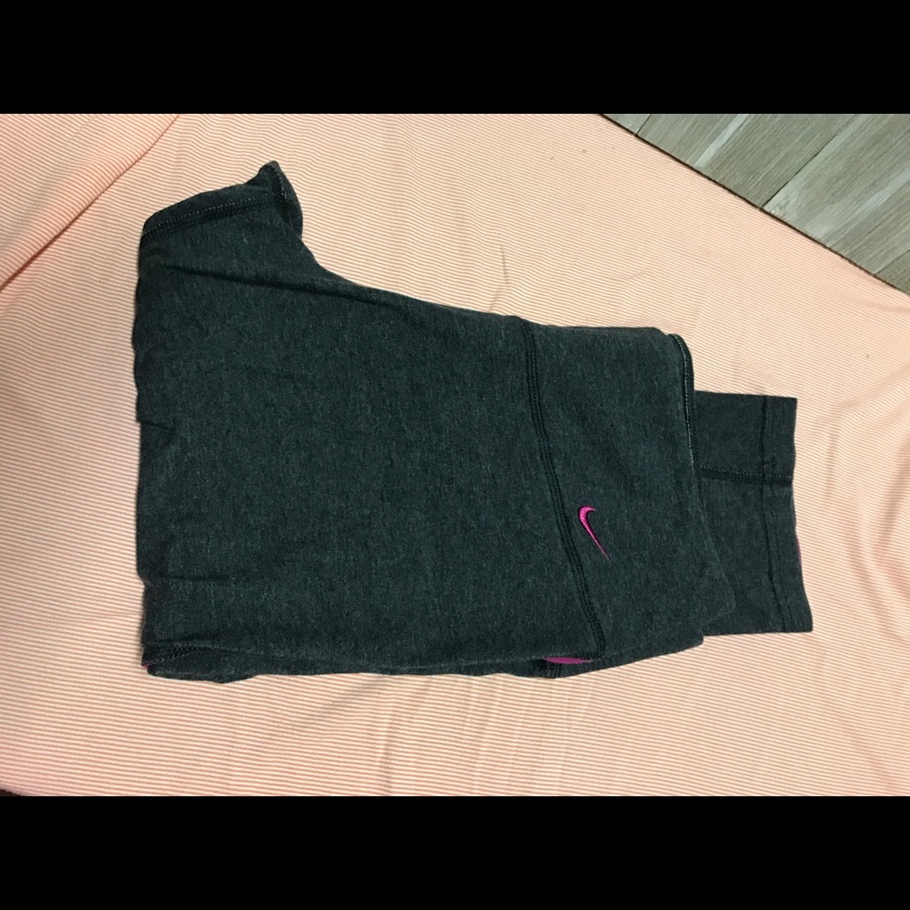 Nike dri fit capris