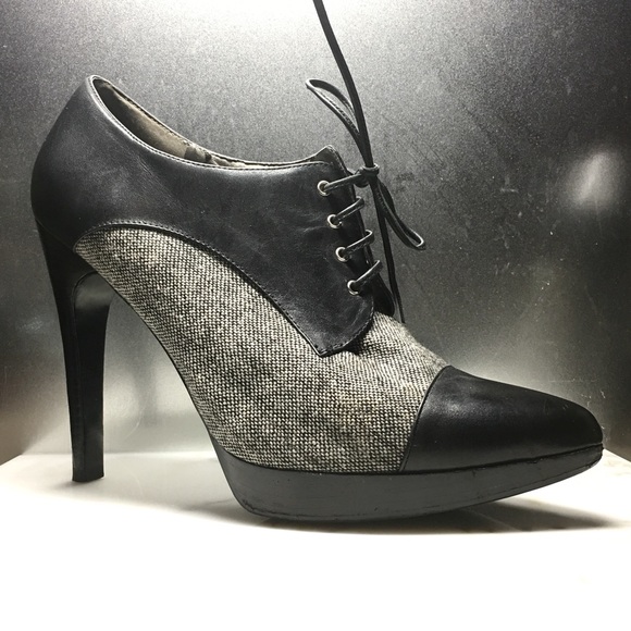 Guess Shoes - Guess 🎪 Leather and Tweed Oxford Platform Heels