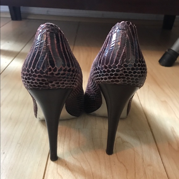 Brown heels - Picture 3 of 3