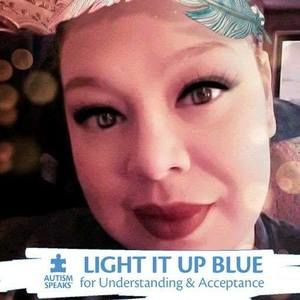 Meet your Posher, Lora