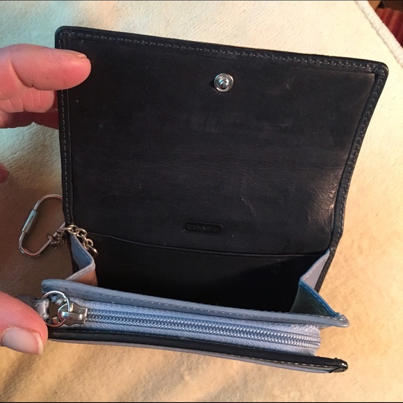 COACH light blue wallet - Picture 2 of 4