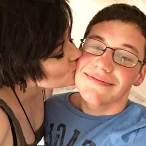 Meet your Posher, Alison