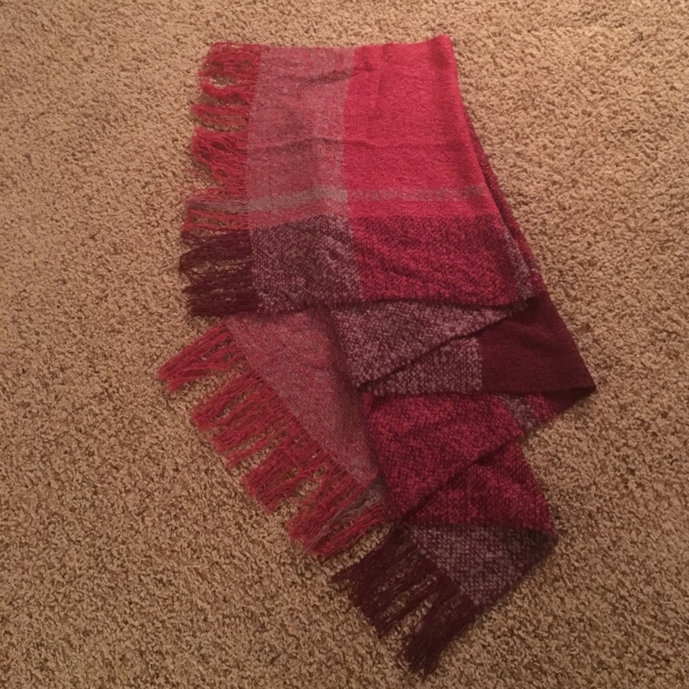 Multicolored cozy scarf