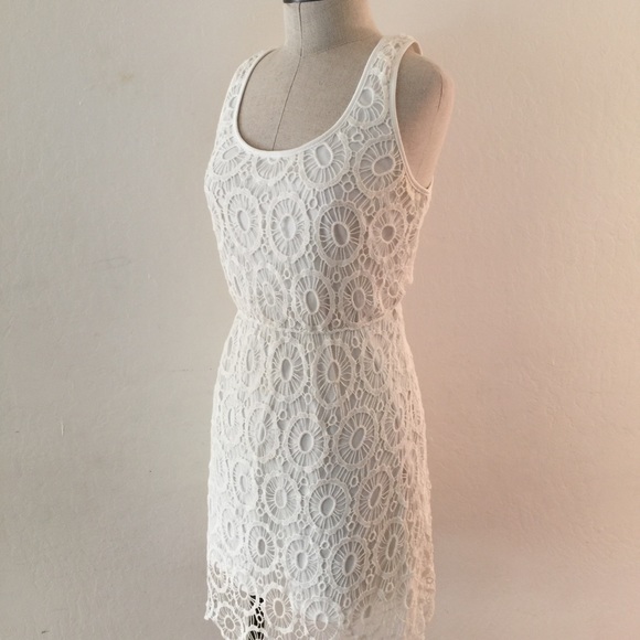 SOLD Crotchet Dress with Open Back - Picture 4 of 7