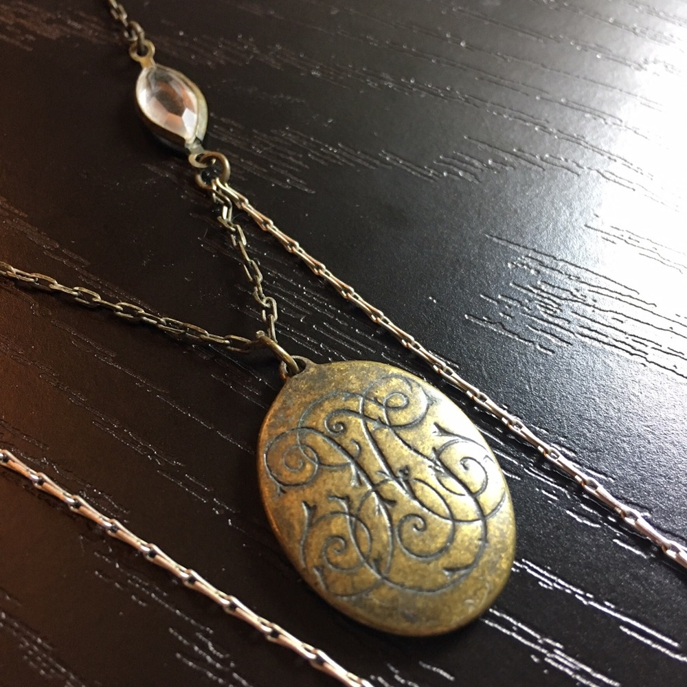Urban Outfitters monogram pendant necklace - Picture 2 of 3