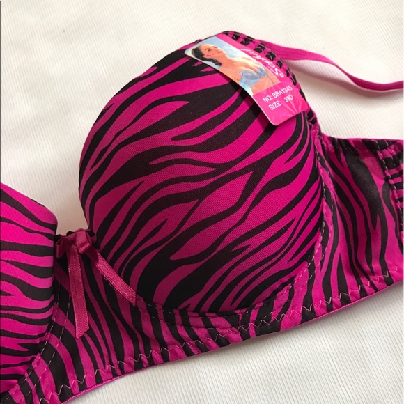 Really nice lightly padded bra - Picture 2 of 5