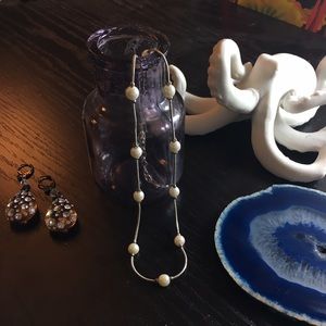 Genuine pearl and silver necklace