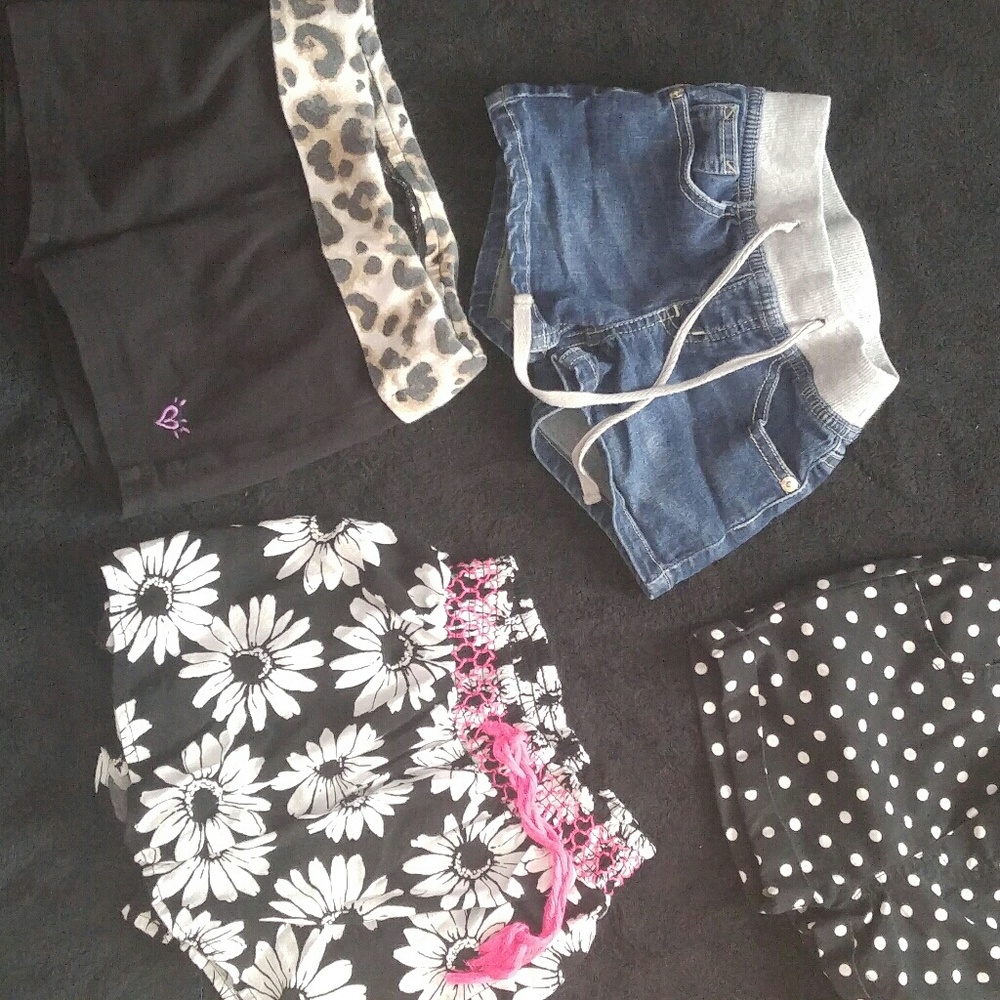 A bundle of 4 pairs of little girl shorts