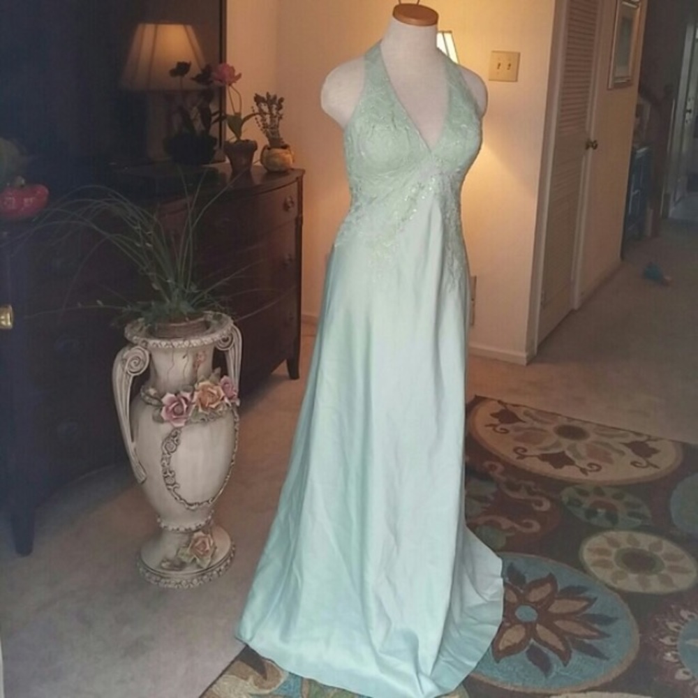 Selling my beautiful prom dress