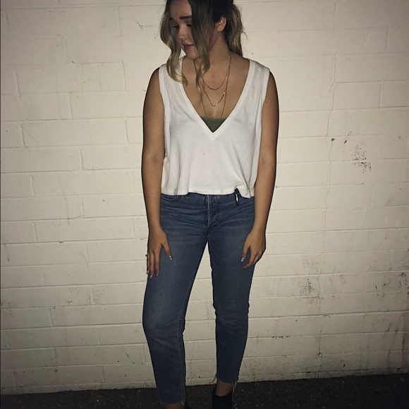 Meet your posher, Alyssa! - Picture 4 of 4