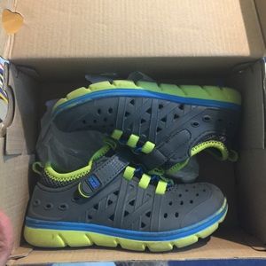 Stride rite made to play Shoes