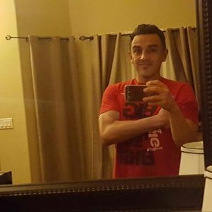 Meet your Posher, Efren