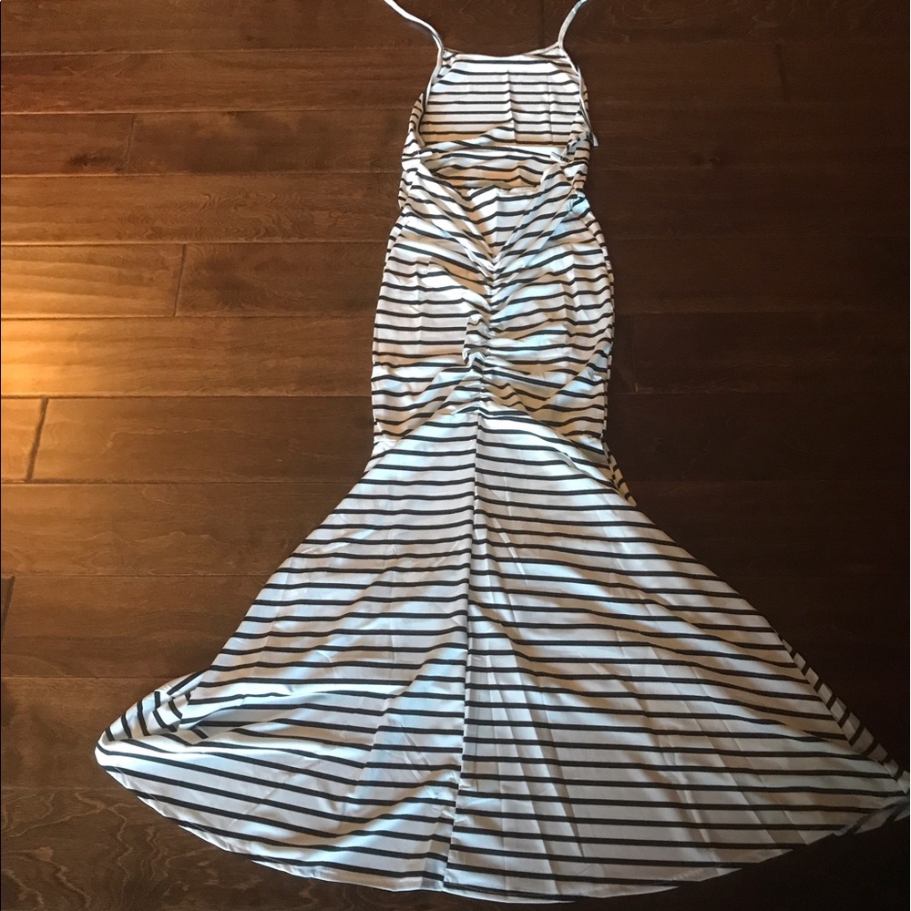 ‼️HP‼️ LAST ONE Black Striped Halter Maxi Dress - Picture 5 of 8