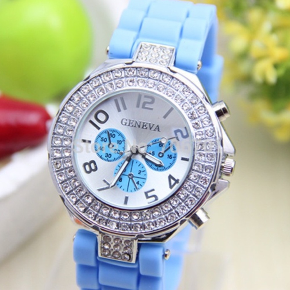 🌺 SKY BLUE WATCH W. RHINESTONES 🌺