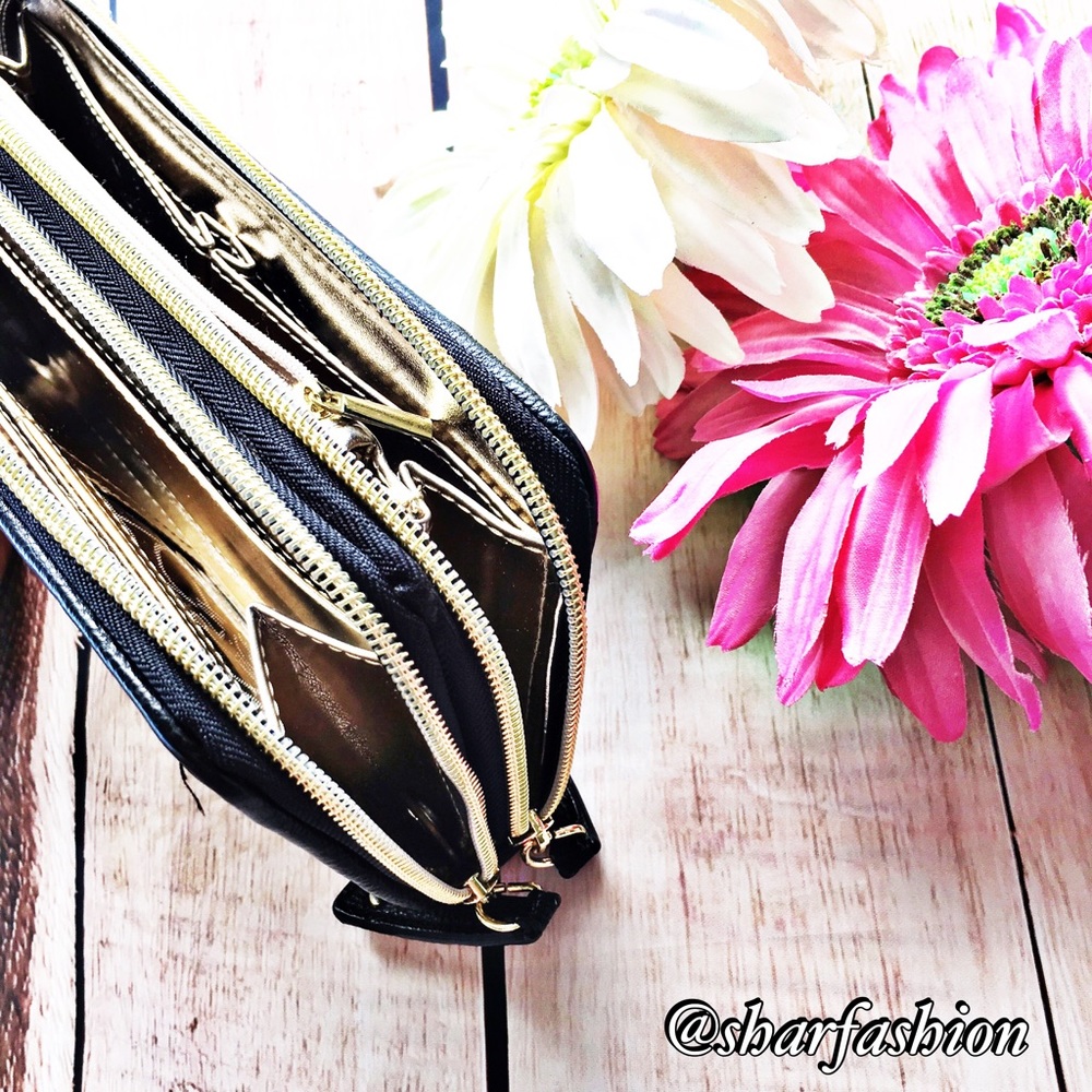Betsy Johnson 💕wallet! Cute and functional