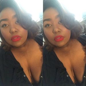 Meet your Posher, Monet