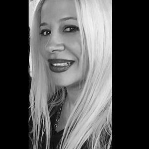 Meet your Posher, Claudia