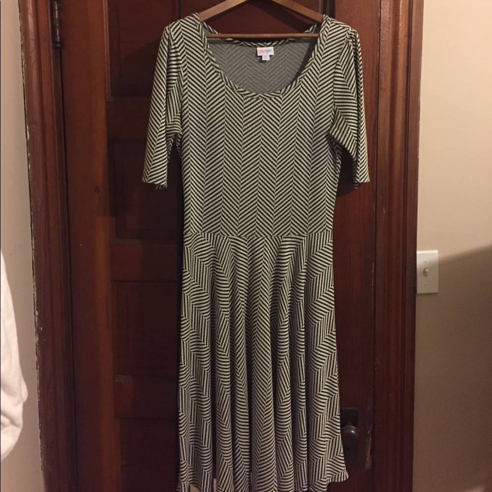 LuLaRoe Nicole EUC