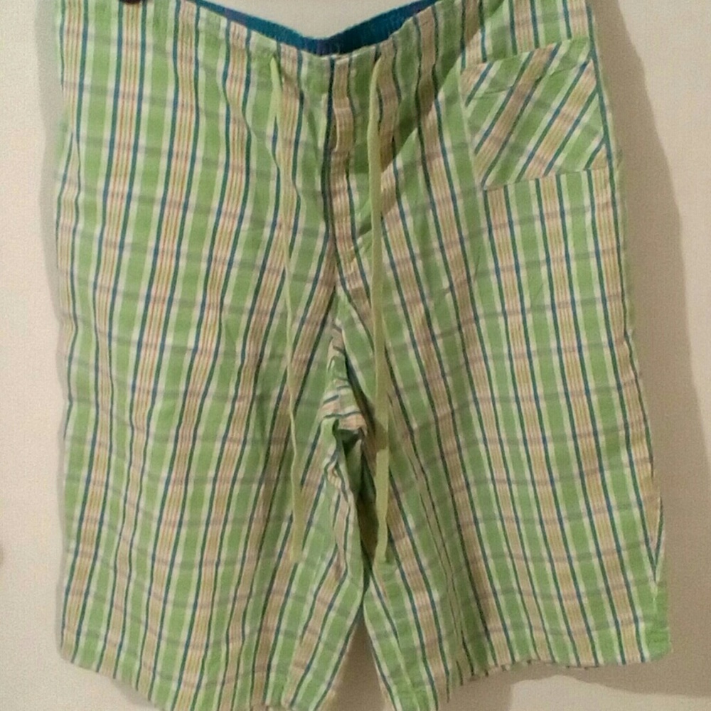 Green Plaid Capris / Bermuda Shorts Junior's M