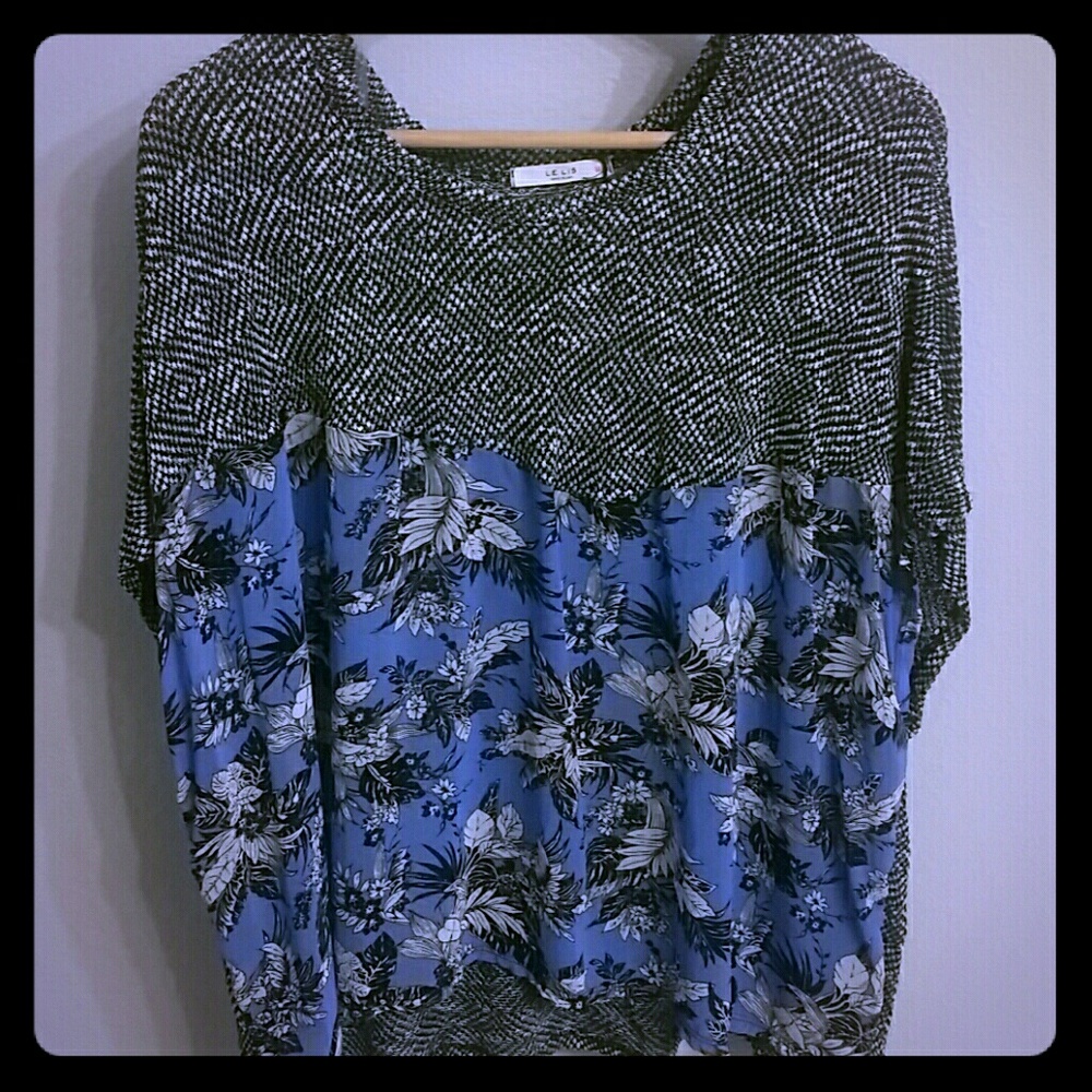 Floral Top S/M/L - Picture 3 of 4