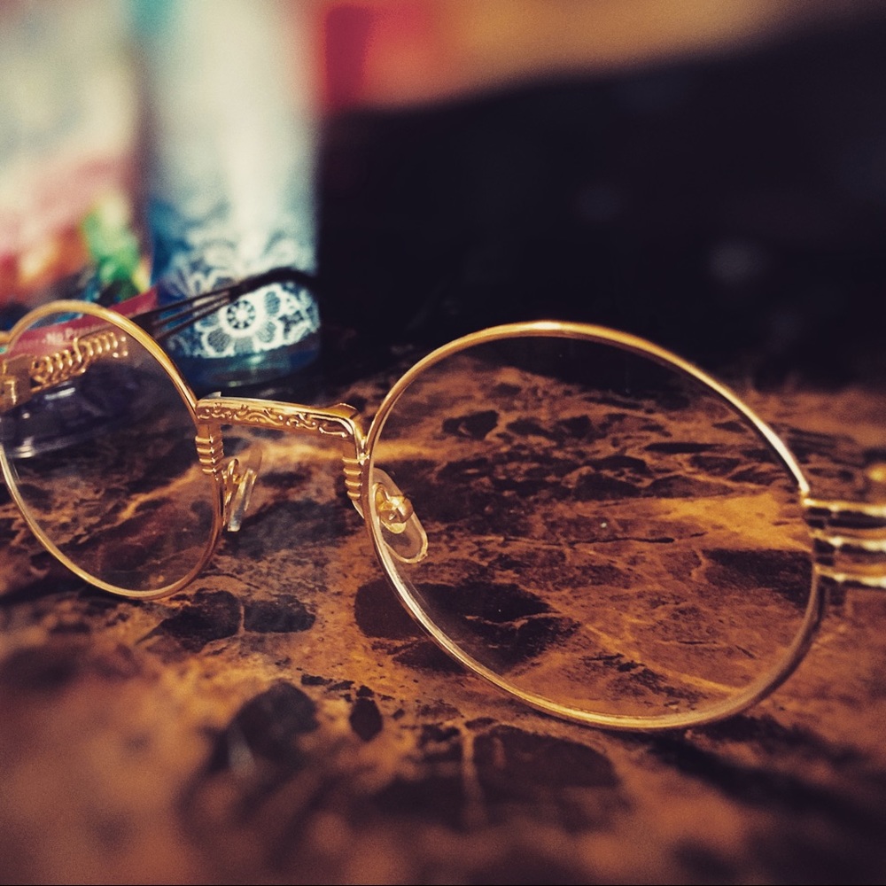 Notourious glasses