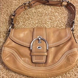 Coach Purse.  LEATHER 👛