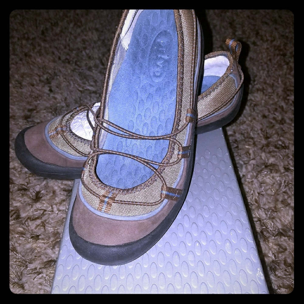 Privo women's Luca flat sz6