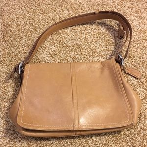 Coach Leather Purse 👛