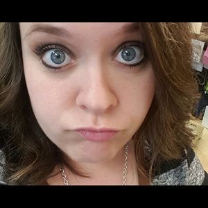 Meet your Posher, Ashlee