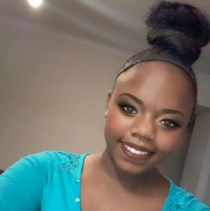 Meet your Posher, Haliee