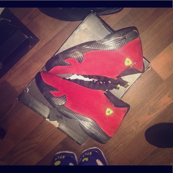 Ferrari 14s