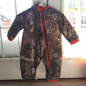 Like new Carhartt Snowsuit