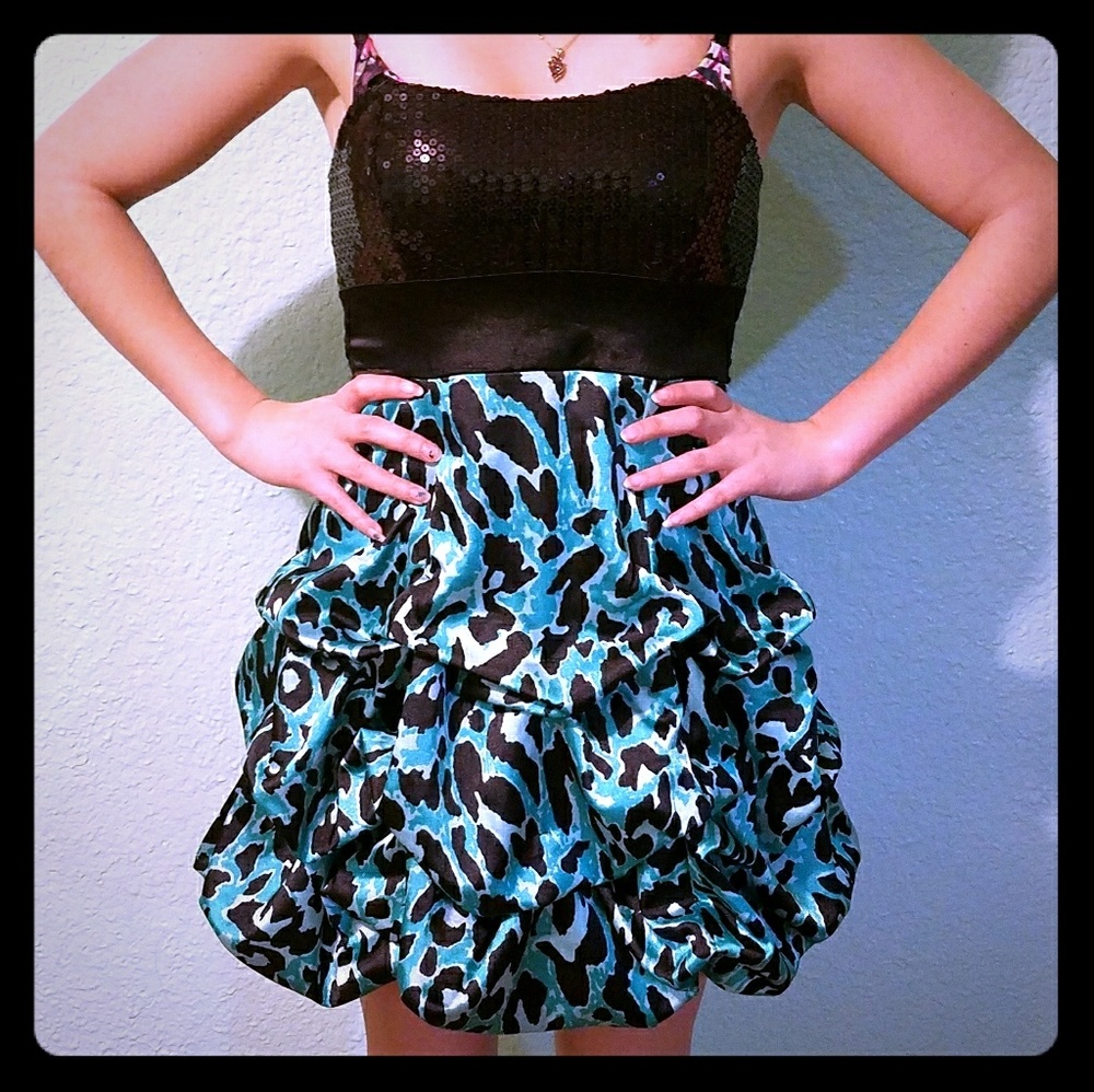Strapless leopard print black and teal.