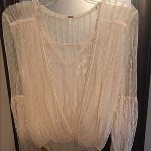 Free people lace top!