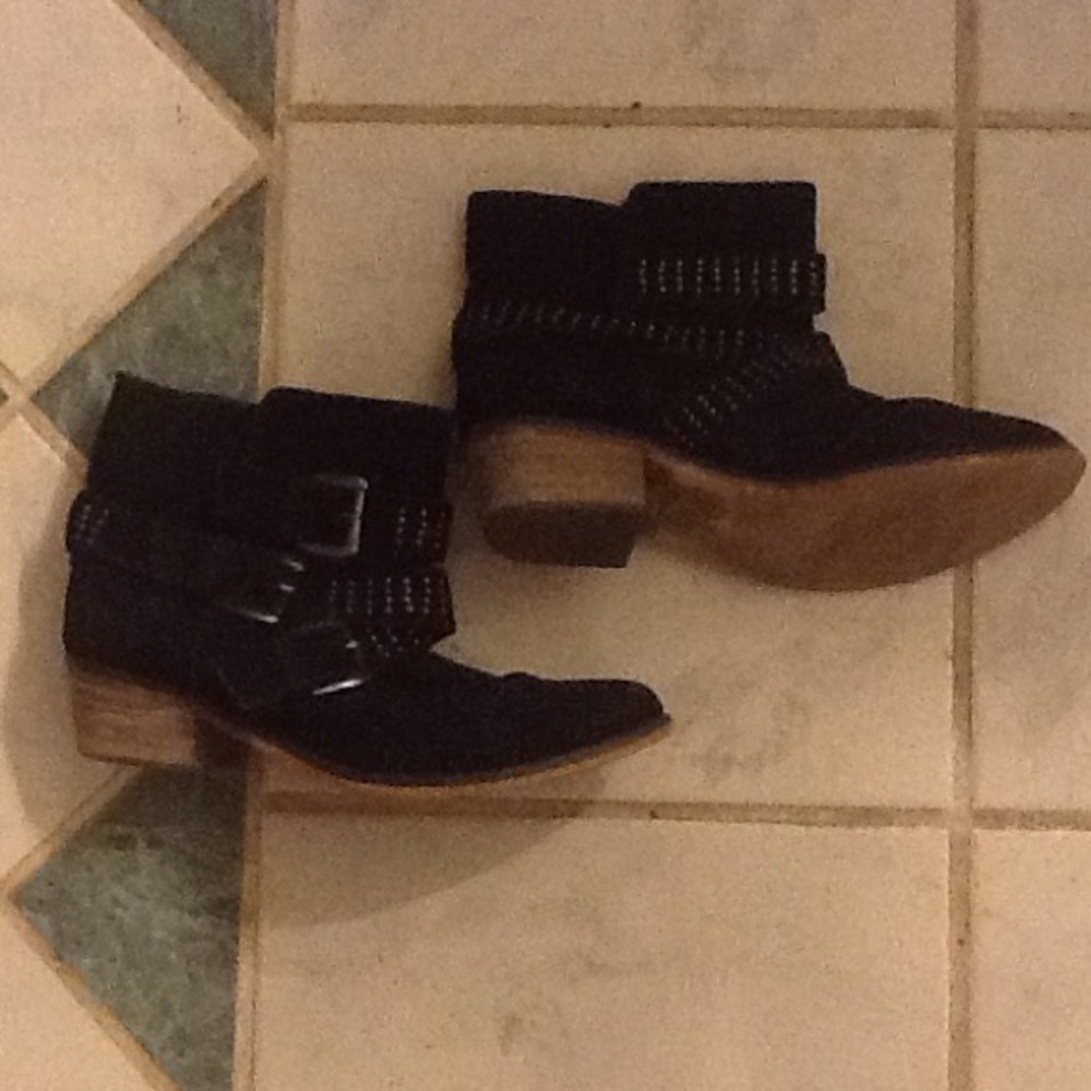 Black ankle boots