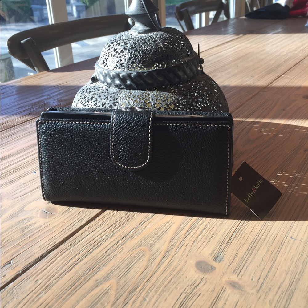 Genuine Leather Kelly & Katie women's wallet