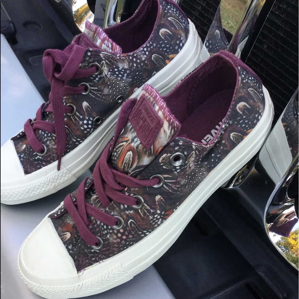 Size 6 women's LAST PAIR! BNWB Chuck Taylor's - Picture 3 of 4