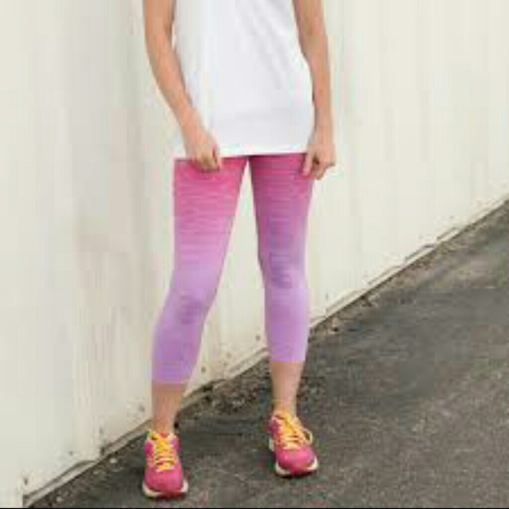 Pink dry fit ombre capri workout yoga leggings