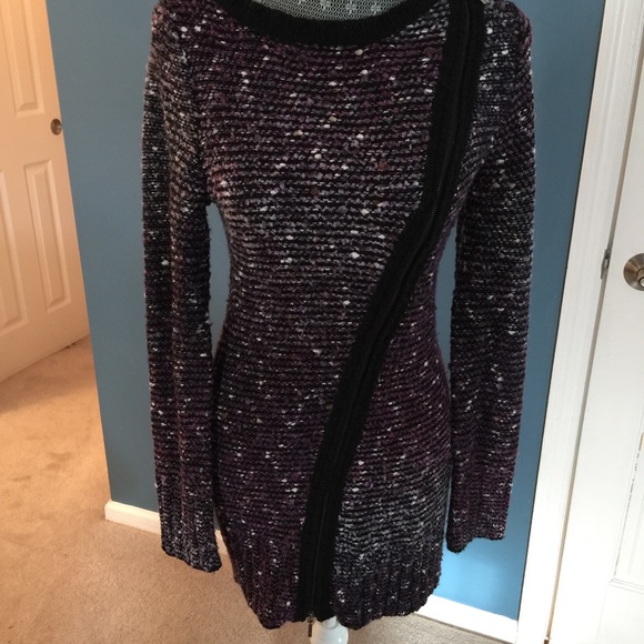 Sweater - Picture 1 of 1