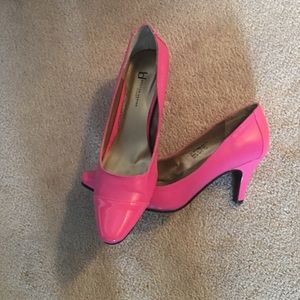 Pink pumps