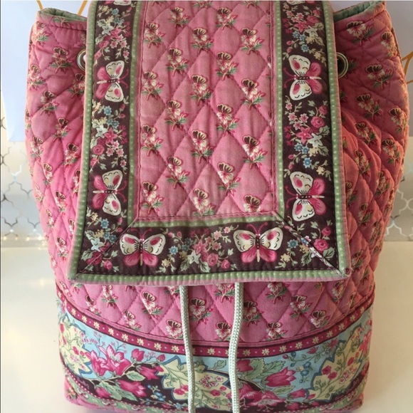Vera Bradley Handbags - ⭐️VERA BRADLEY BACKPACK 💯AUTHENTIC