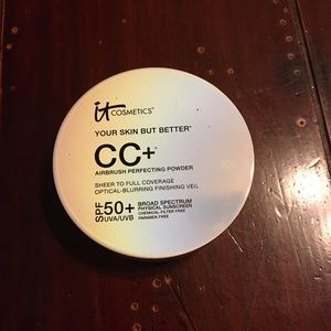 It cosmetics CC+ powder It cosmetics CC+ powder