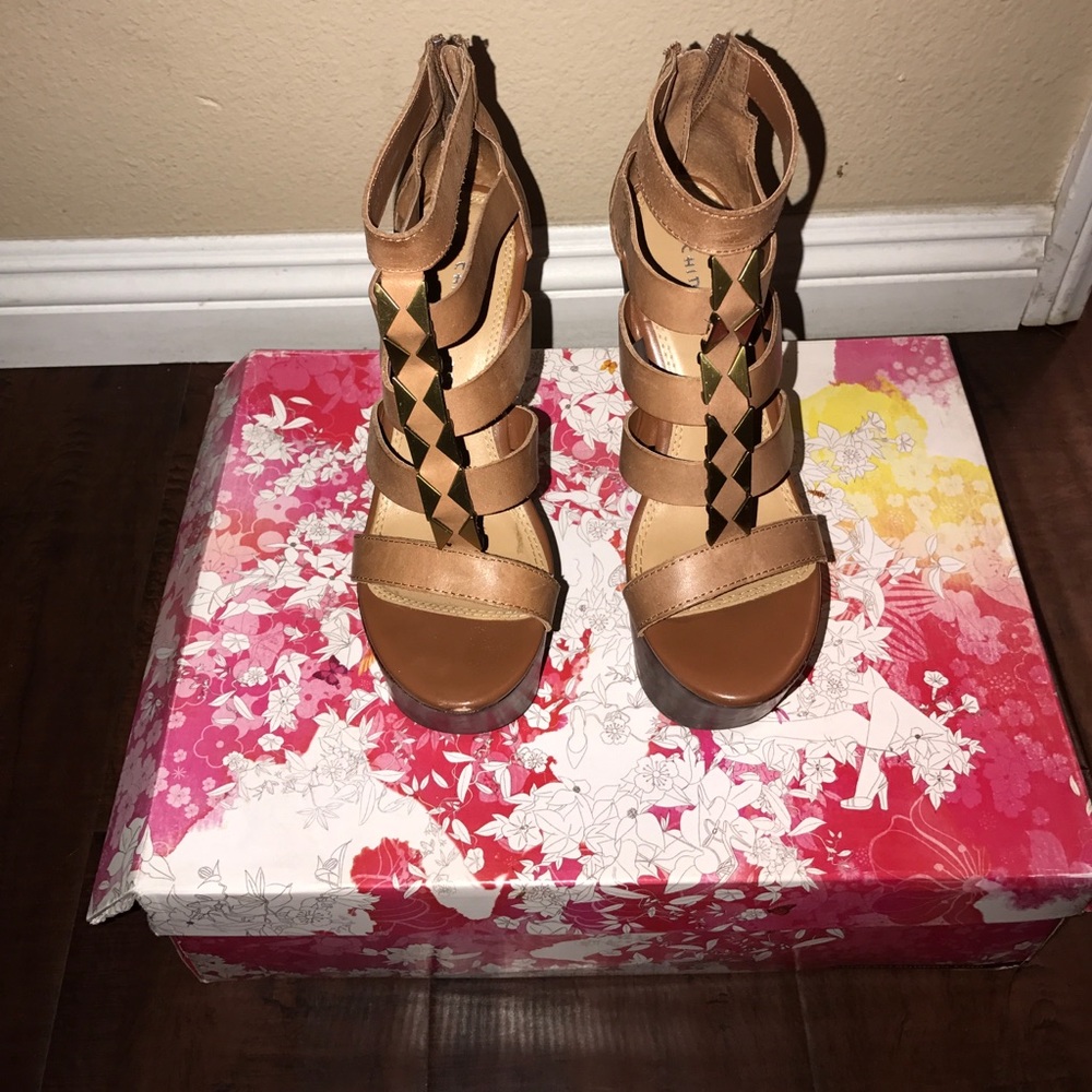 6.5 chinese laundry heels about 6inches tall